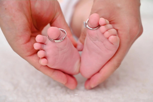 济源宝宝挤眼睛是怎么回事